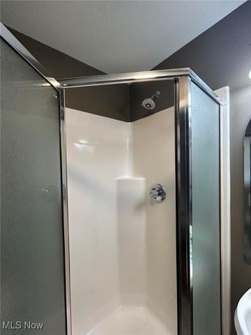 180 Elizabeth Pky, Akron, OH 44304