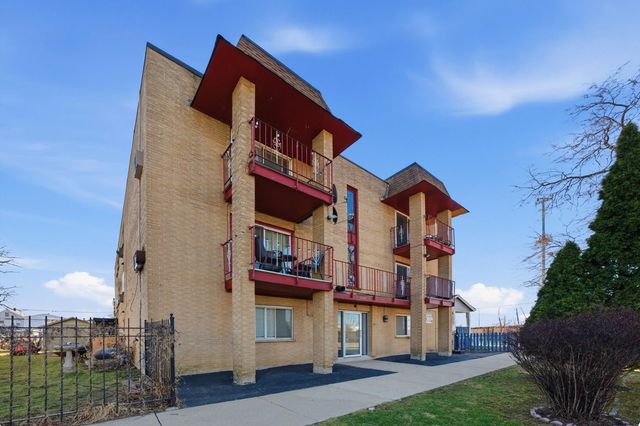 3243 S 49th Avenue 103, Cicero, IL 60804
