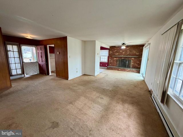 3 QUEENS WAY, Newark, DE 19713