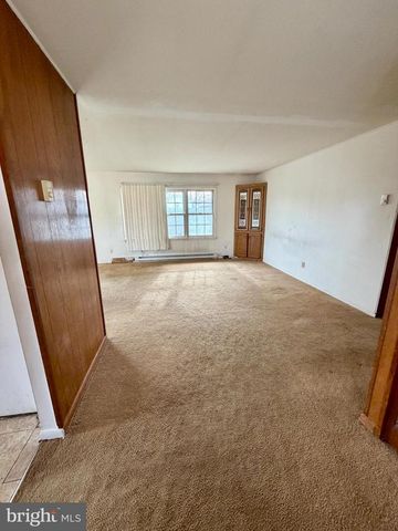 3 QUEENS WAY, Newark, DE 19713