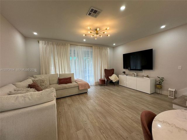 12617 NW 14th Street, Sunrise, FL 33323