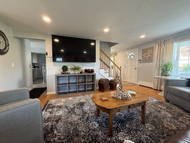 11 Woodside Avenue, Cumberland, RI 02864