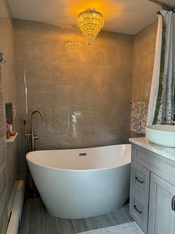 11 Woodside Avenue, Cumberland, RI 02864