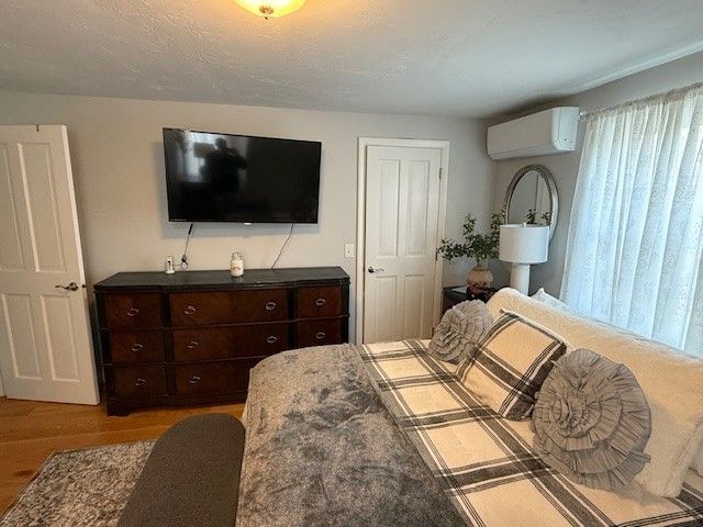 11 Woodside Avenue, Cumberland, RI 02864