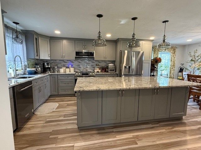 11 Woodside Avenue, Cumberland, RI 02864