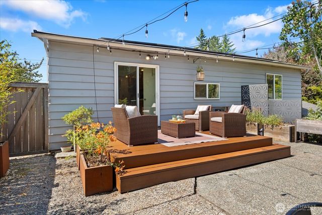 11044 26th Avenue SW, Seattle, WA 98146