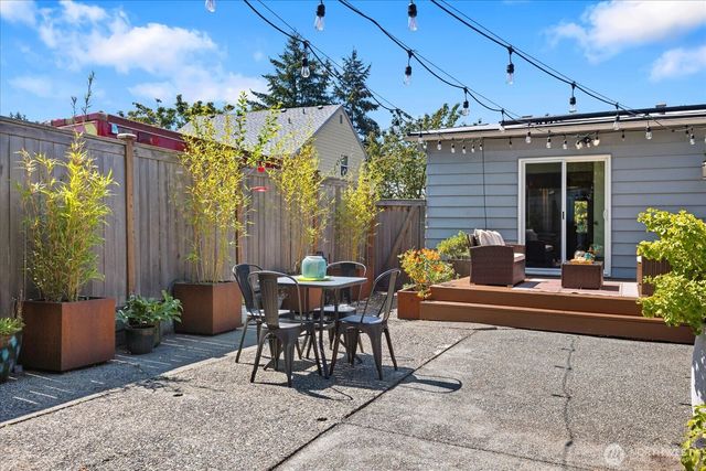 11044 26th Avenue SW, Seattle, WA 98146
