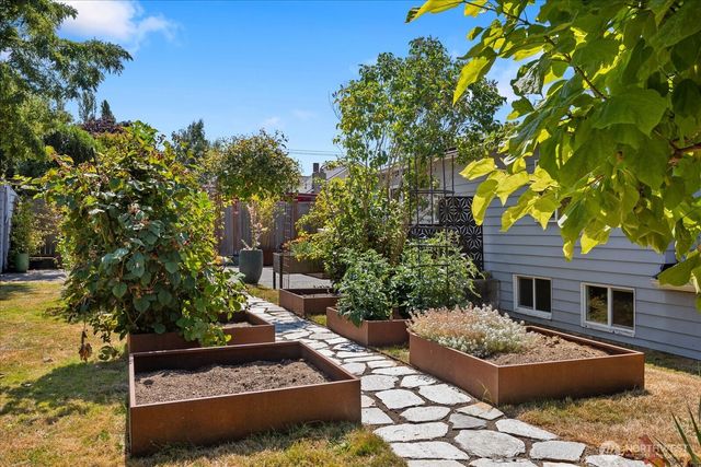 11044 26th Avenue SW, Seattle, WA 98146