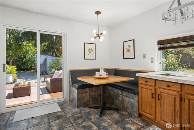 11044 26th Avenue SW, Seattle, WA 98146