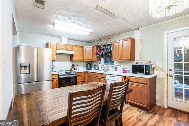 394 Burr Oak Court, Lawrenceville, GA 30046