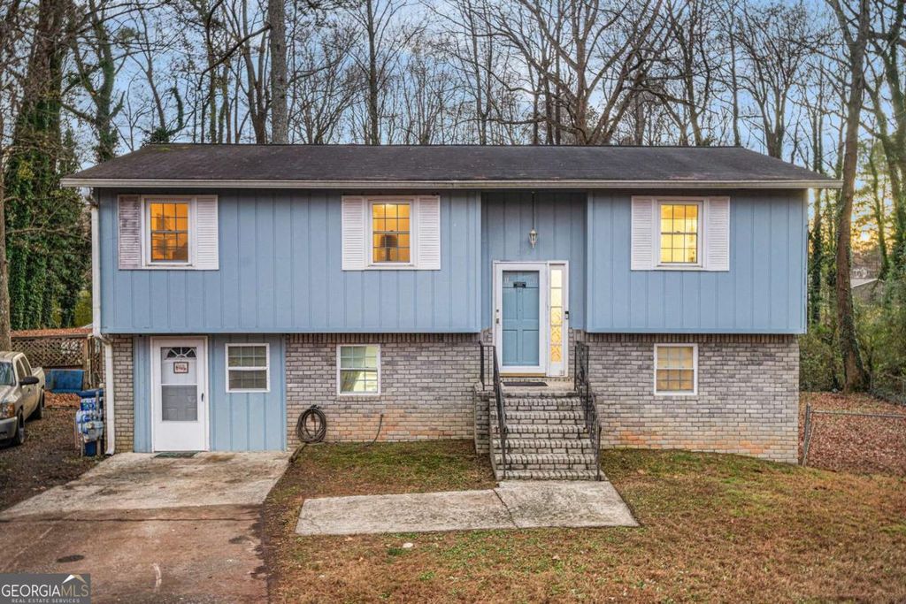 394 Burr Oak Court, Lawrenceville, GA 30046