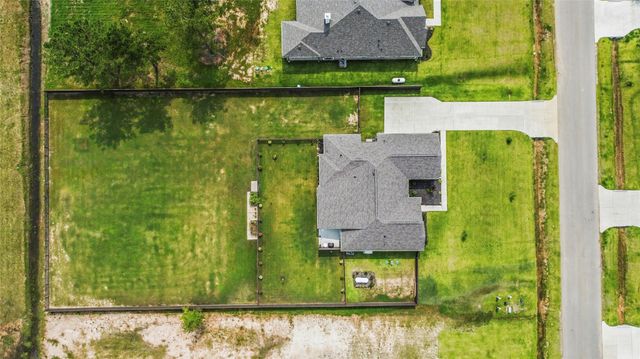 13447 Maverick Trail Road, Conroe, TX 77303