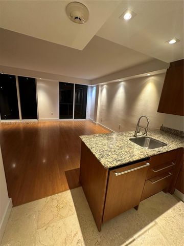 10275 Collins Ave 1403, Bal Harbour, FL 33154