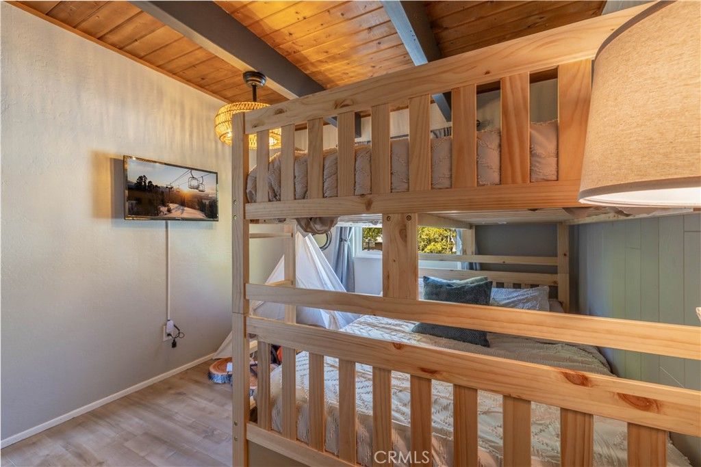 Image 15 of property listing at 27482 Matterhorn, Lake Arrowhead, CA 92352