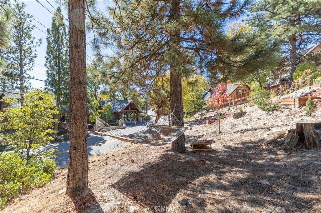 Image 44 of property listing at 27482 Matterhorn, Lake Arrowhead, CA 92352
