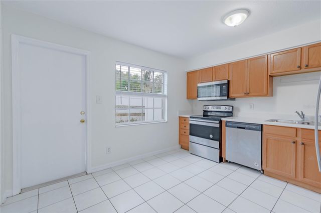 13538 EMBASSY PARK COURT 44A2, Dade City, FL 33525