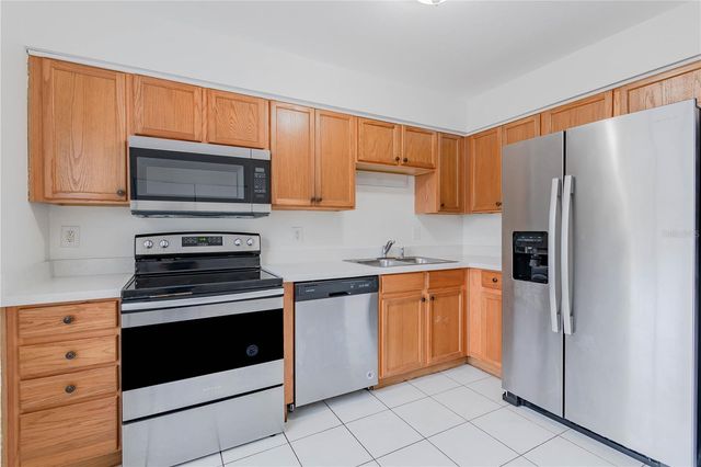 13538 EMBASSY PARK COURT 44A2, Dade City, FL 33525