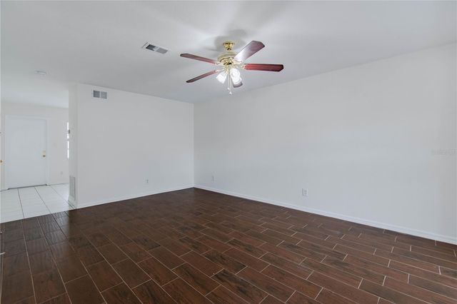 13538 EMBASSY PARK COURT 44A2, Dade City, FL 33525