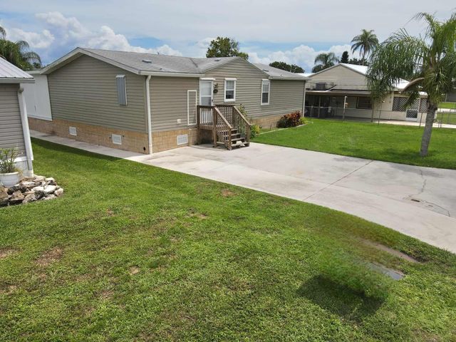 1081 6th St, Okeechobee, FL 34974