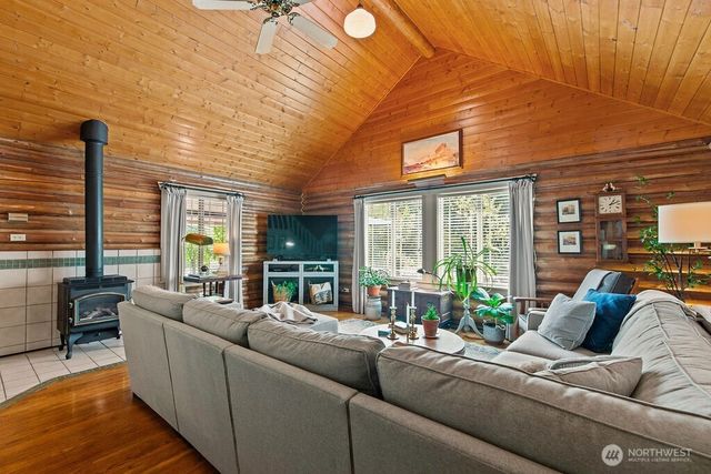 8343 Glenwood Road SW, Port Orchard, WA 98367