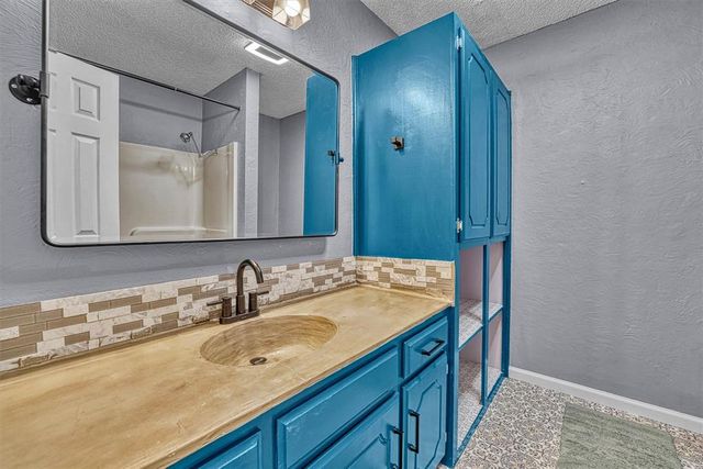 224 N Quail Run, Altus, OK 73521