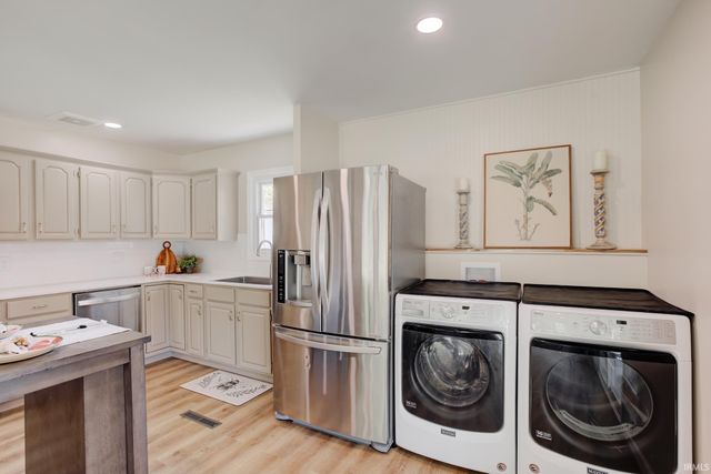 118 W Mill Road, Evansville, IN 47710