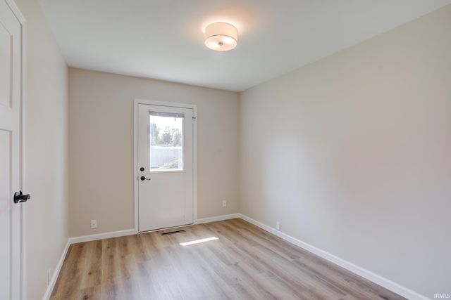 118 W Mill Road, Evansville, IN 47710