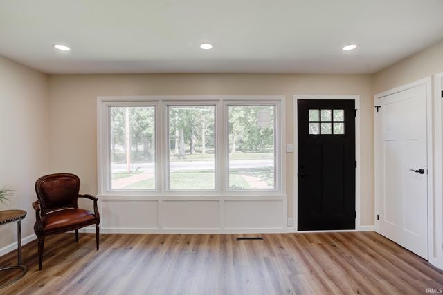 118 W Mill Road, Evansville, IN 47710