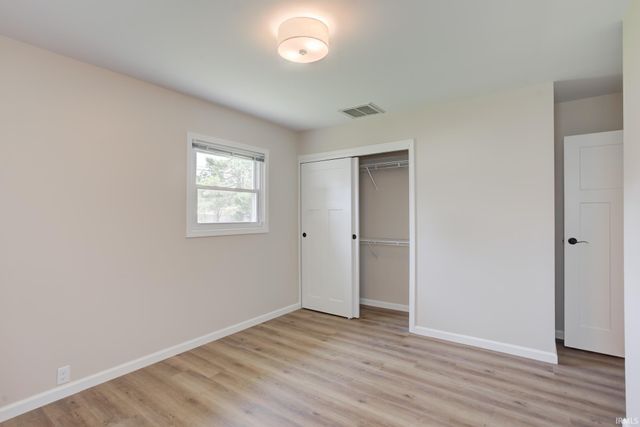 118 W Mill Road, Evansville, IN 47710