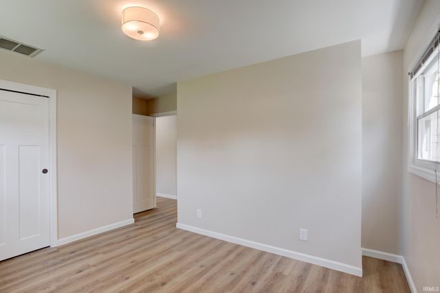 118 W Mill Road, Evansville, IN 47710