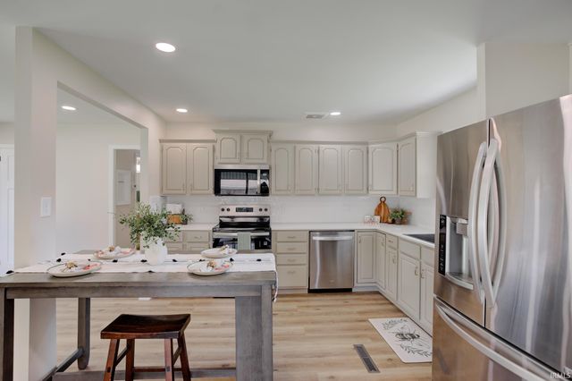 118 W Mill Road, Evansville, IN 47710