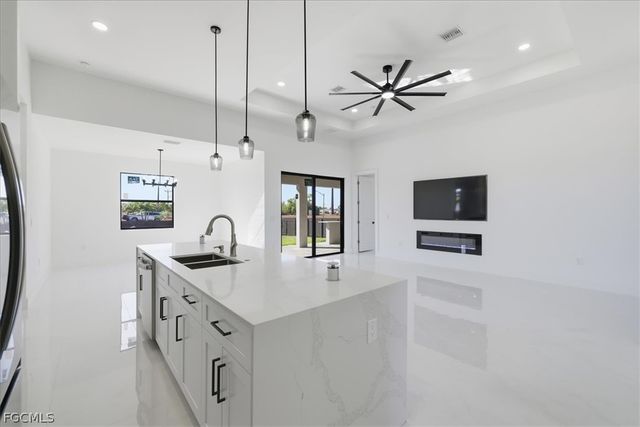 3205 Andalusia BLVD, Cape Coral, FL 33909