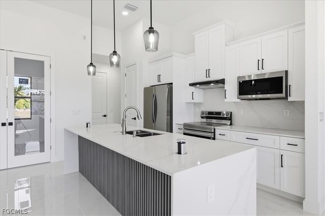 3205 Andalusia BLVD, Cape Coral, FL 33909