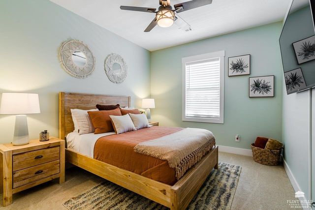 813 Waxwing Drive, Manhattan, KS 66502