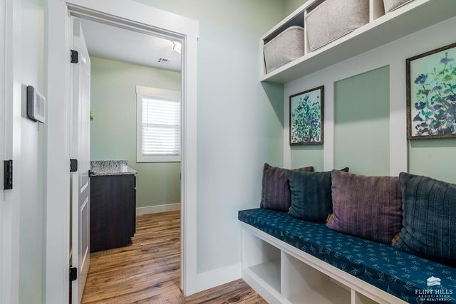 813 Waxwing Drive, Manhattan, KS 66502