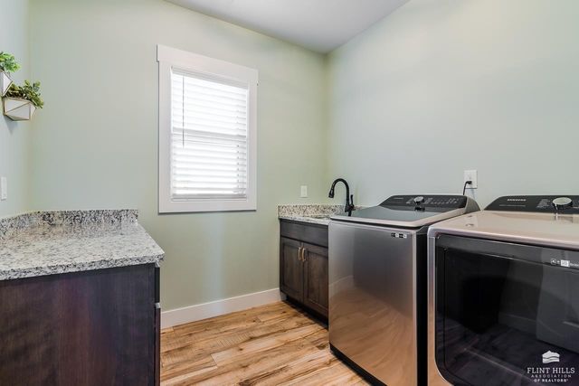 813 Waxwing Drive, Manhattan, KS 66502