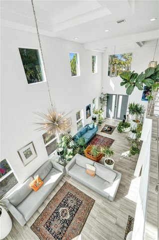 2502 NE 6th Avenue, Wilton Manors, FL 33305