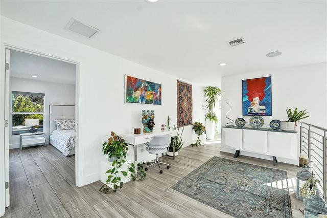 2502 NE 6th Avenue, Wilton Manors, FL 33305
