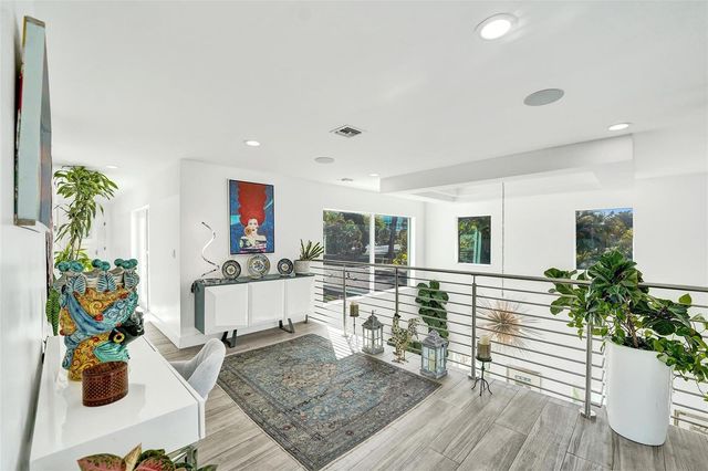 2502 NE 6th Avenue, Wilton Manors, FL 33305