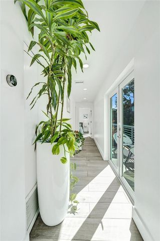 2502 NE 6th Avenue, Wilton Manors, FL 33305