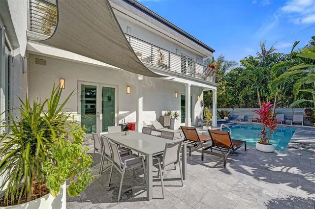 2502 NE 6th Avenue, Wilton Manors, FL 33305