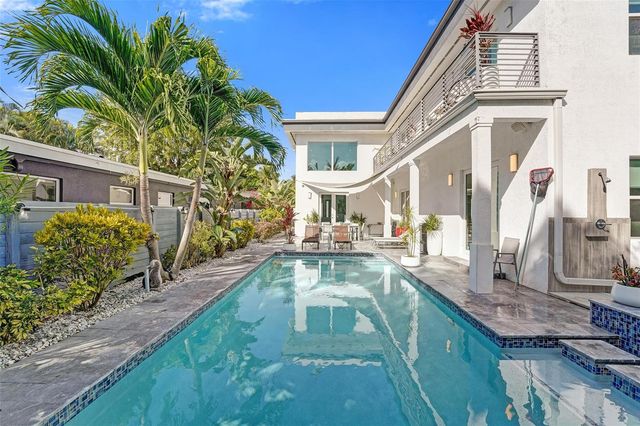 2502 NE 6th Avenue, Wilton Manors, FL 33305