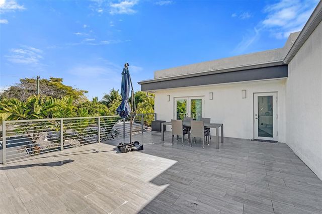 2502 NE 6th Avenue, Wilton Manors, FL 33305