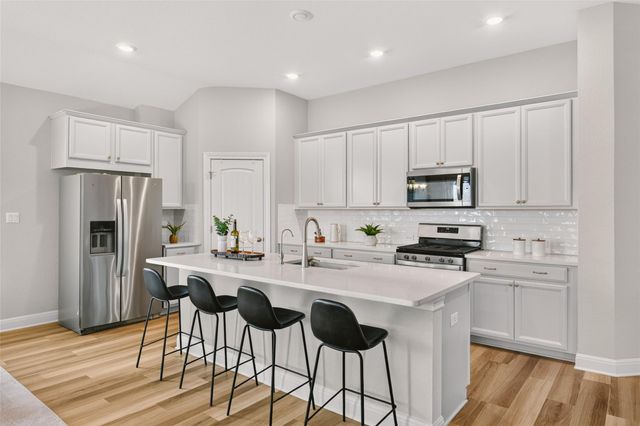 127 Eagle Mountain TRL, Dripping Springs, TX 78620