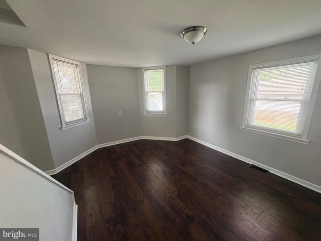 6550 SOMERSET ST, Harrisburg, PA 17111