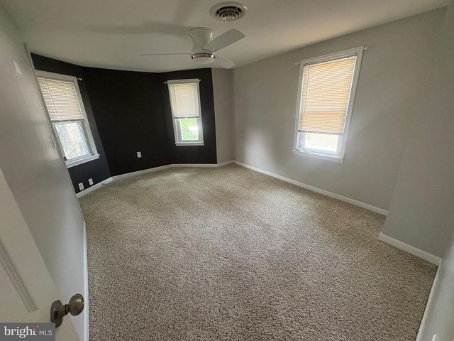 6550 SOMERSET ST, Harrisburg, PA 17111