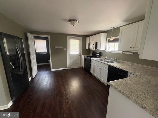 6550 SOMERSET ST, Harrisburg, PA 17111
