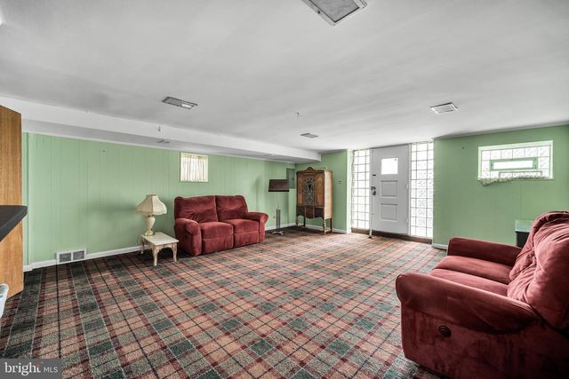 7803 ANITA DR, Philadelphia, PA 19111