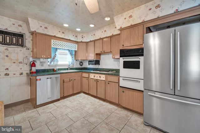 7803 ANITA DR, Philadelphia, PA 19111