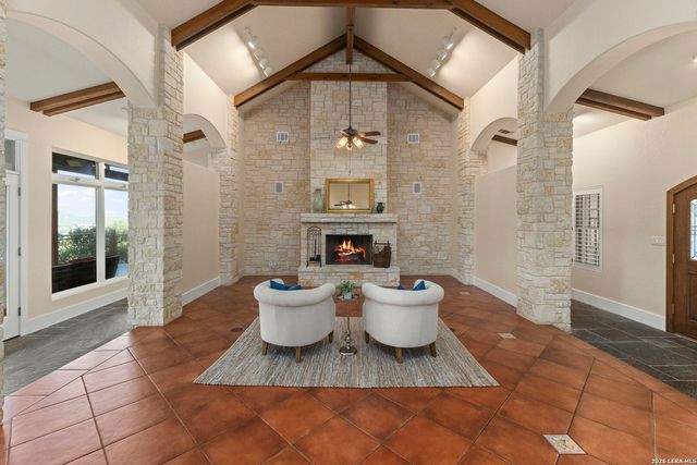 15529 Escarpment Ok, Helotes, TX 78023
